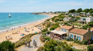 découvrez les meilleures activités et hébergements en vendée pour des vacances inoubliables. profitez d'un séjour réussi entre plages, découvertes et confort.